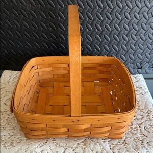 Longaberger 12 inch Pie Basket with fixed handle